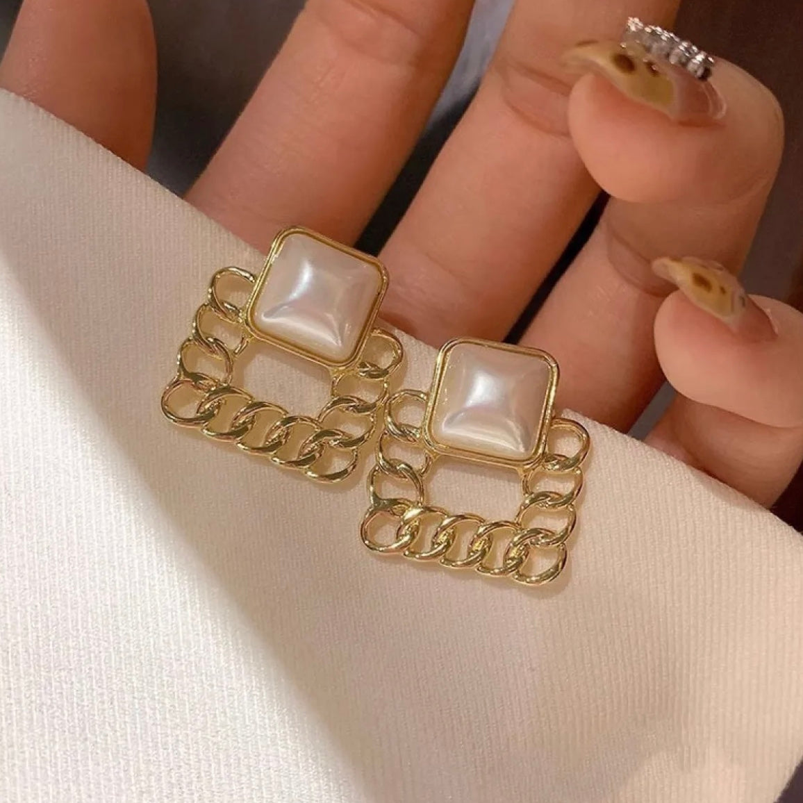 Square Pearl TAC